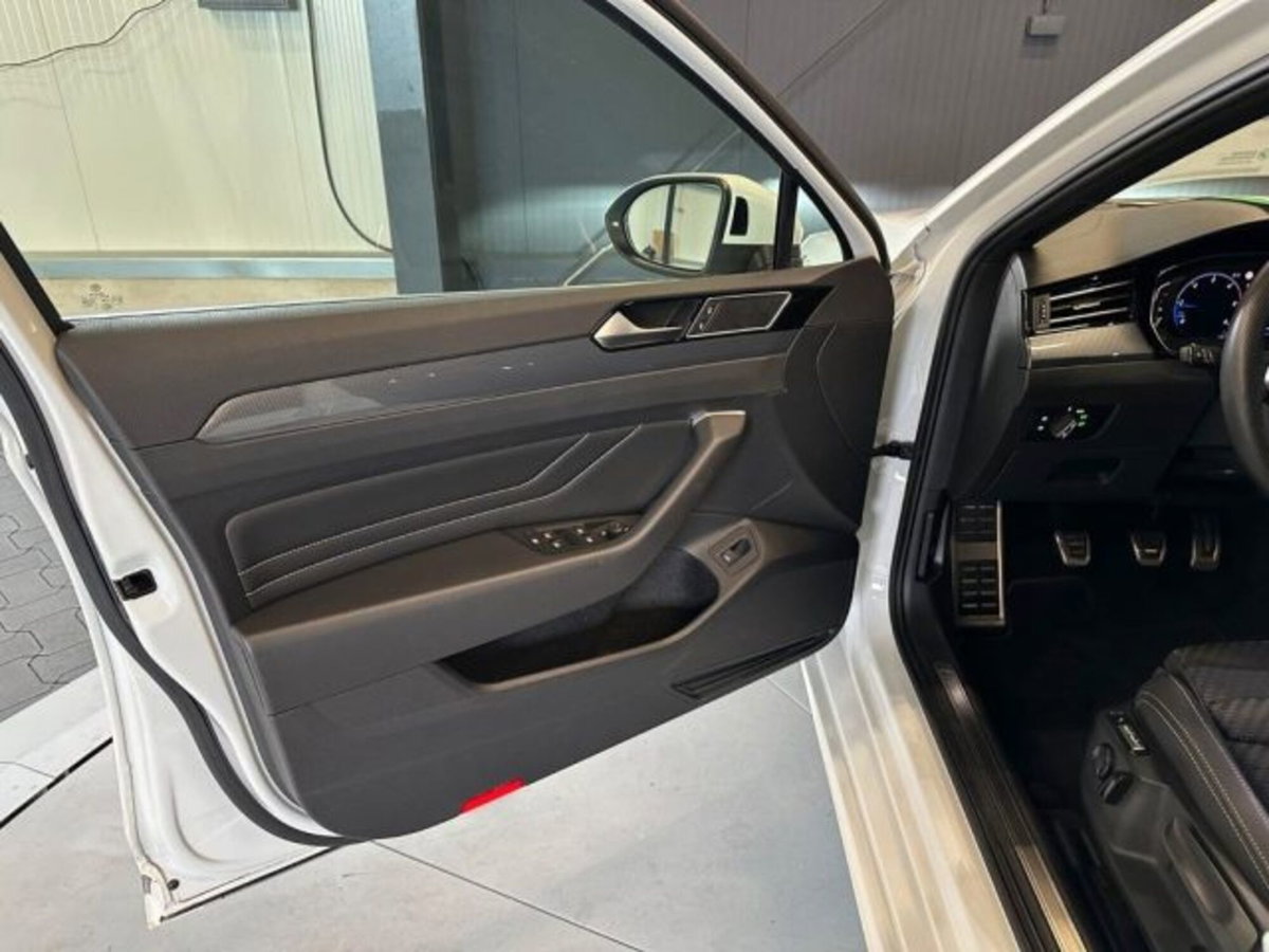 Volkswagen Passat 2.0 TDI SCR DSG Executive BMT (14)