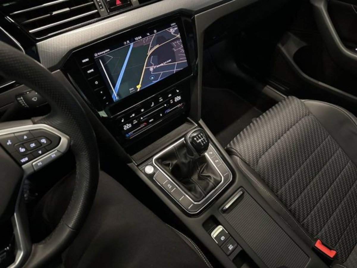 Volkswagen Passat 2.0 TDI SCR DSG Executive BMT (20)