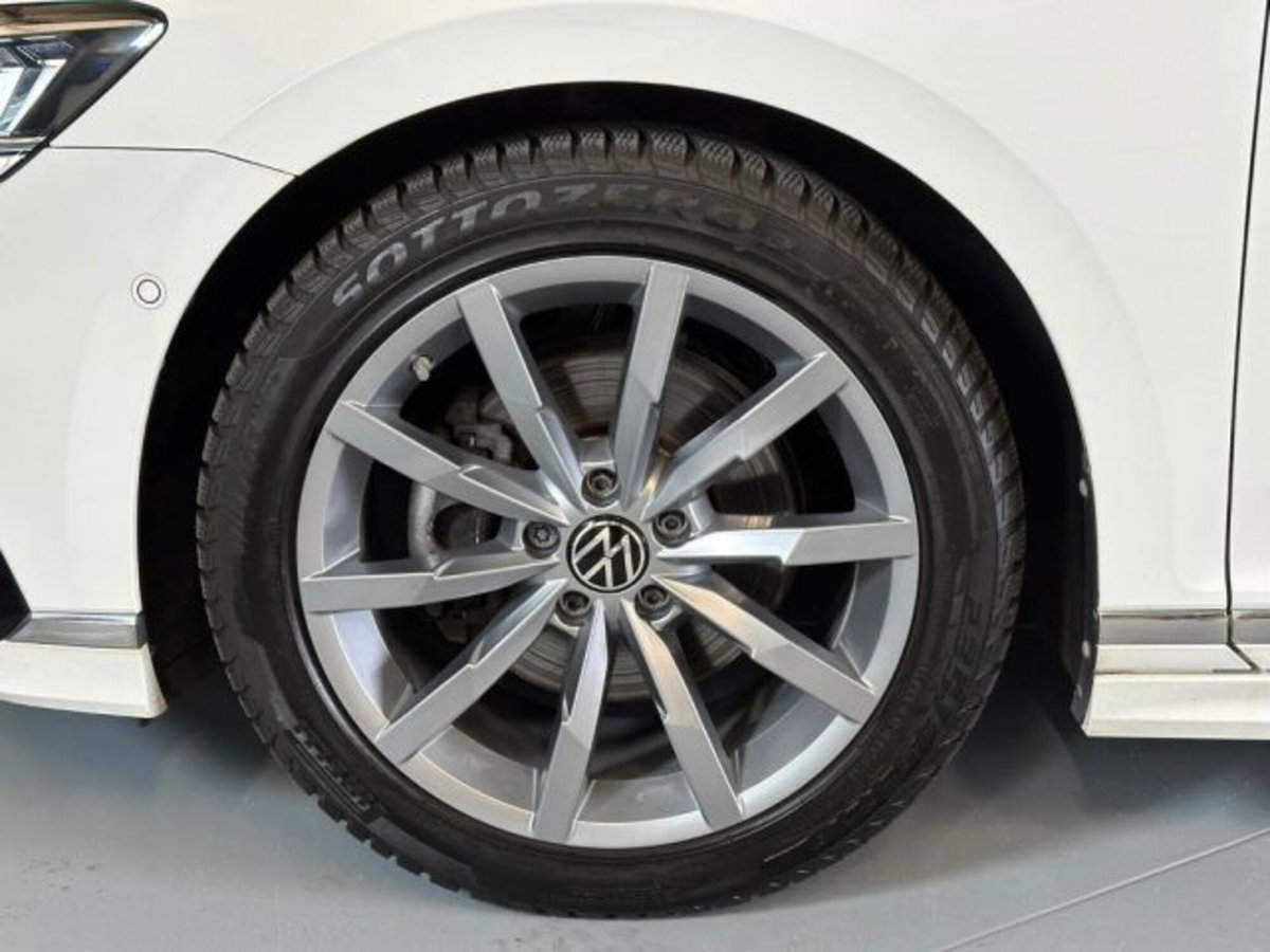 Volkswagen Passat 2.0 TDI SCR DSG Executive BMT (9)
