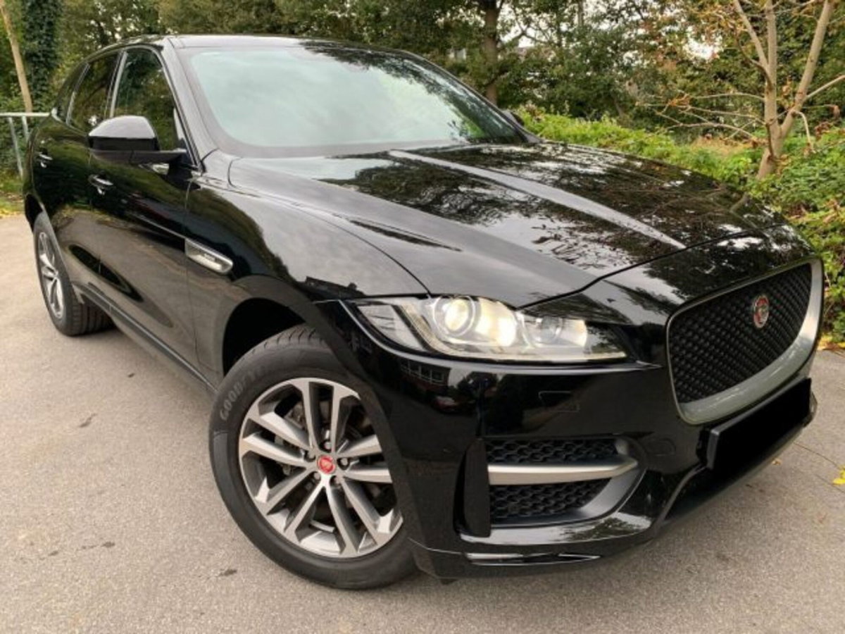 Jaguar F-Pace 2.0 250 CV AWD aut. R-Sport (2)