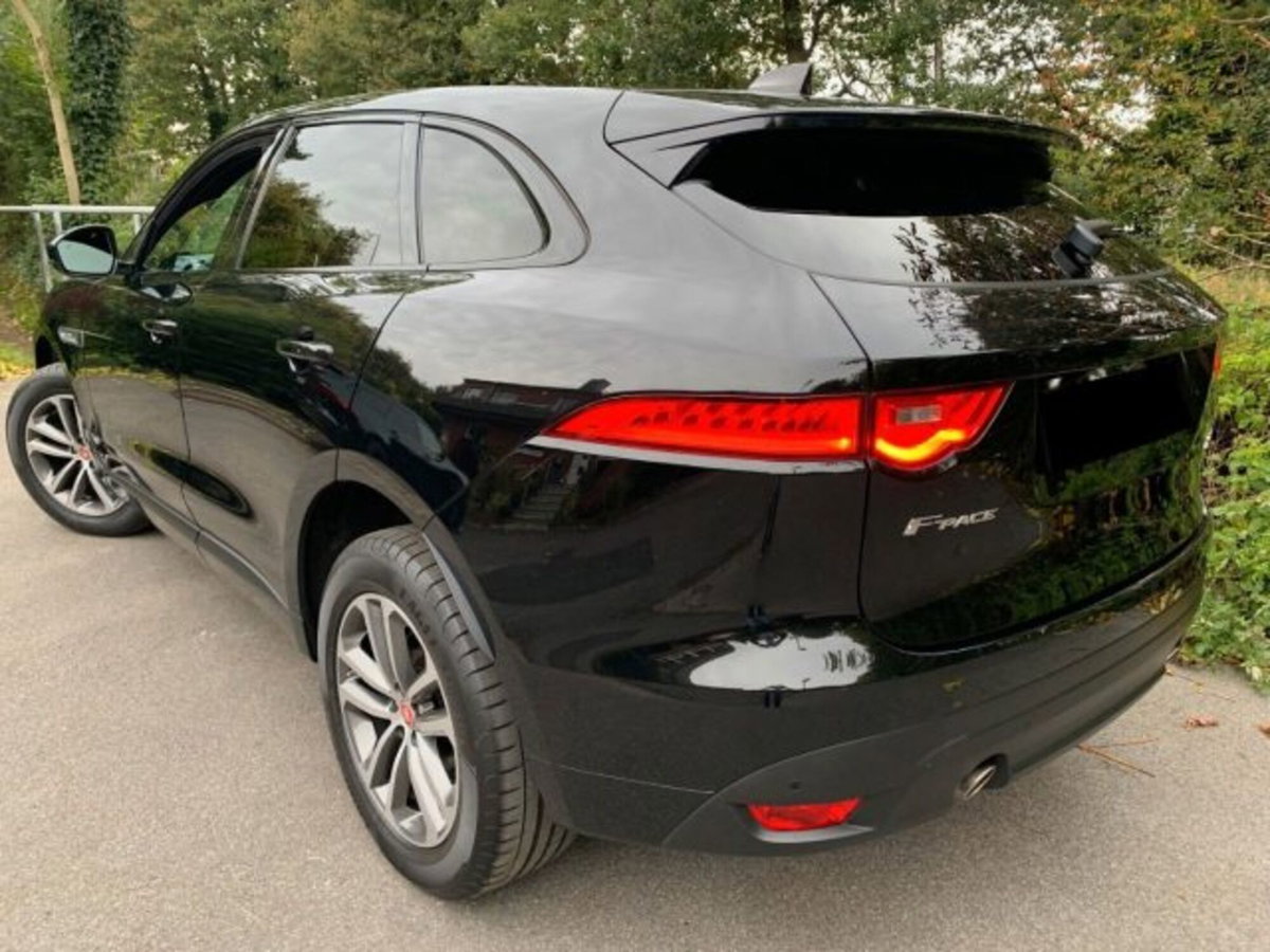 Jaguar F-Pace 2.0 250 CV AWD aut. R-Sport (4)