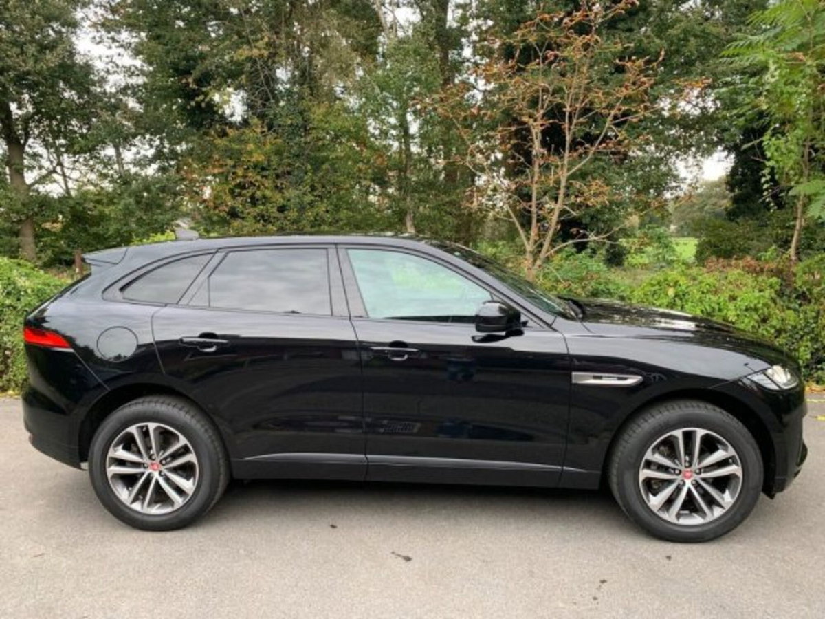 Jaguar F-Pace 2.0 250 CV AWD aut. R-Sport (6)