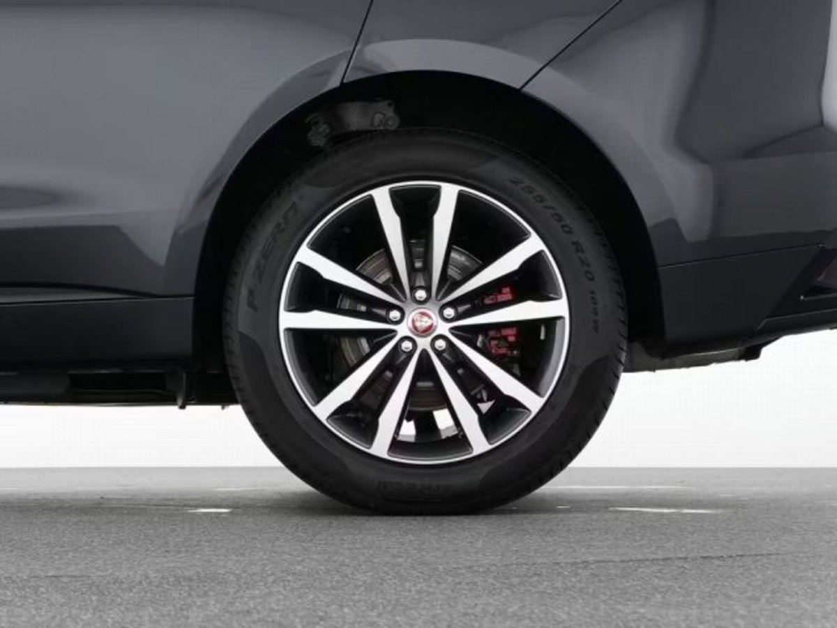 Jaguar F-Pace 2.0 250 CV AWD aut. R-Dynamic SE (17)