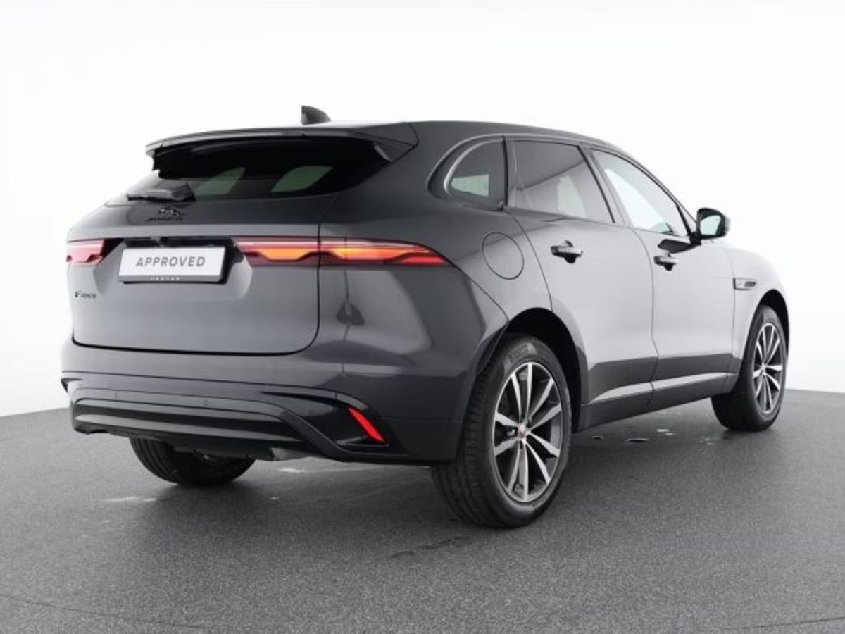 Jaguar F-Pace 2.0 250 CV AWD aut. R-Dynamic SE (2)