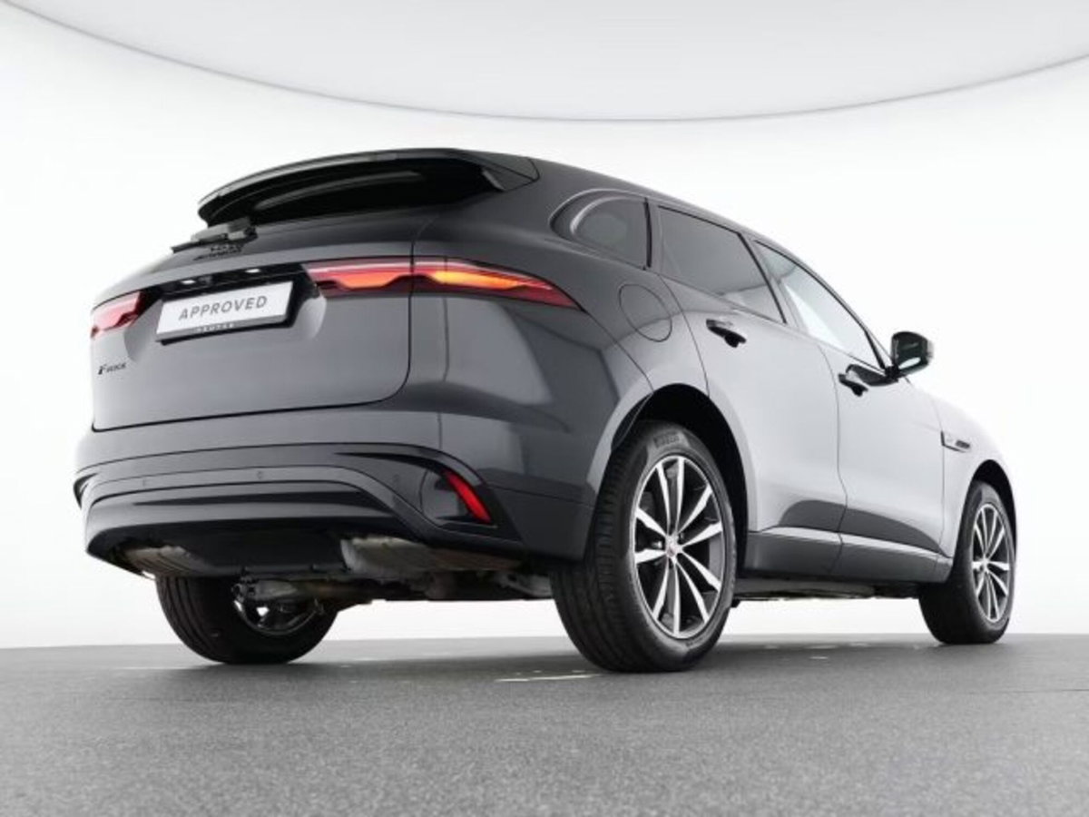 Jaguar F-Pace 2.0 250 CV AWD aut. R-Dynamic SE (7)