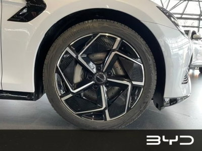 Byd Seal 82,5 kWh Excellence awd (9)