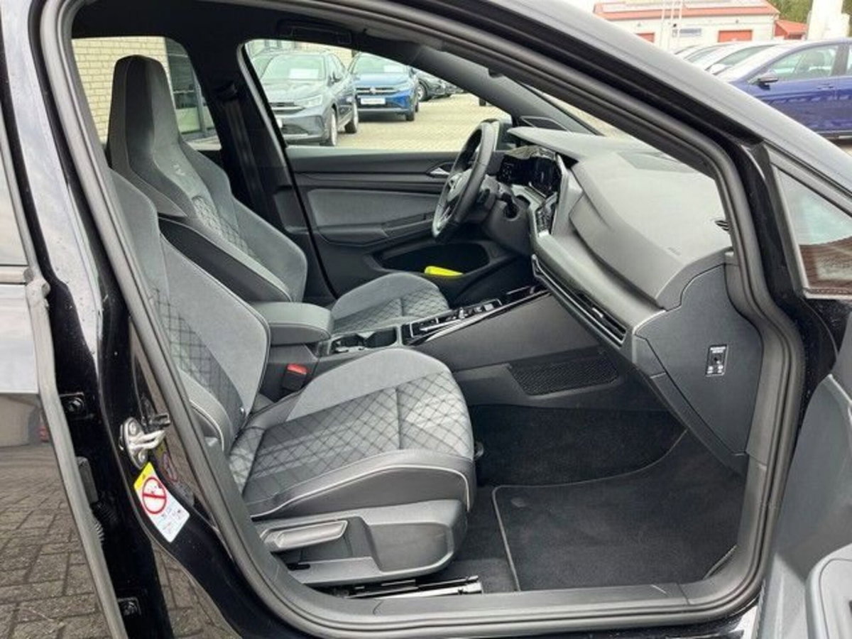 Volkswagen Golf 2.0 TDI 150 CV DSG SCR R-Line (11)