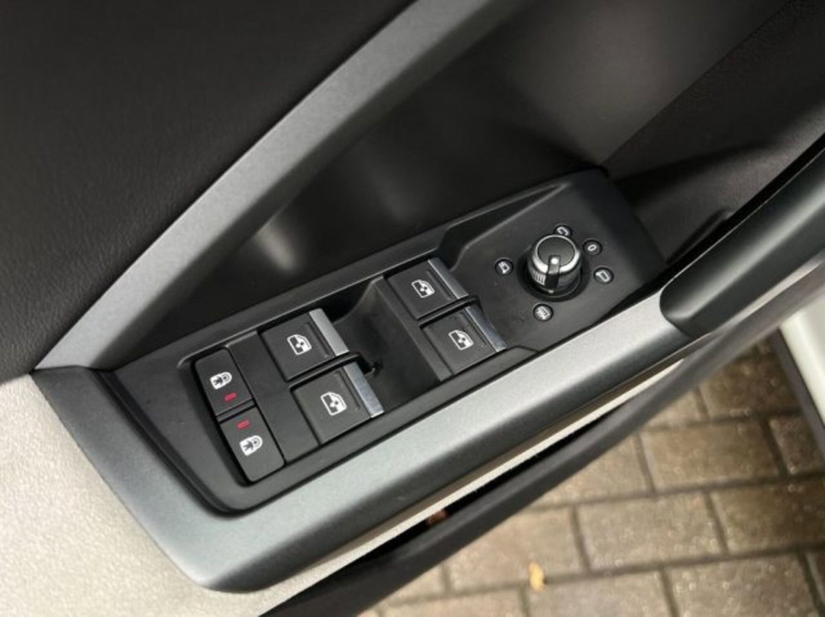 Audi Q3 Sportback 35 TDI quattro S tronic S line edition (20)