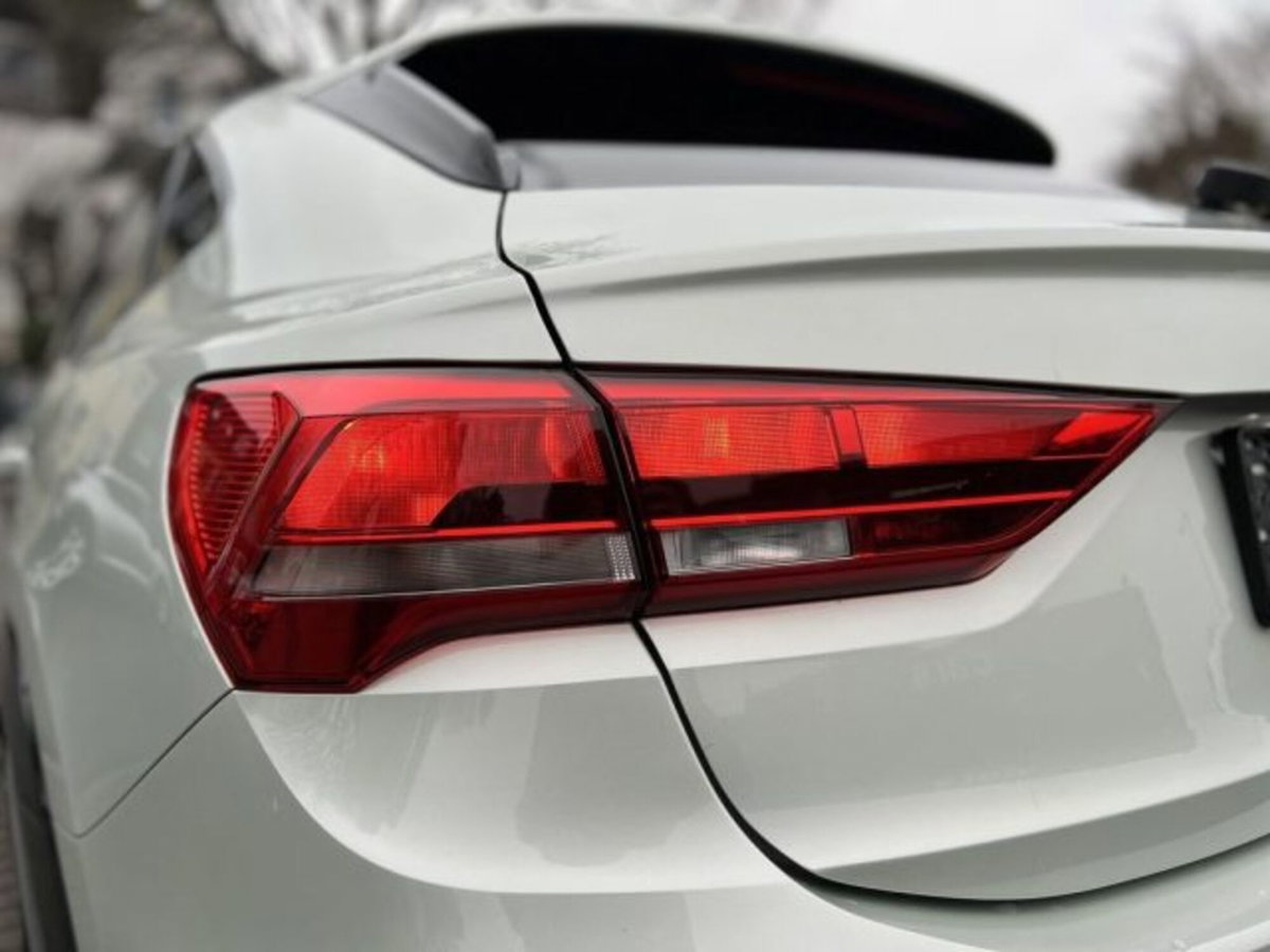 Audi Q3 Sportback 35 TDI quattro S tronic S line edition (9)