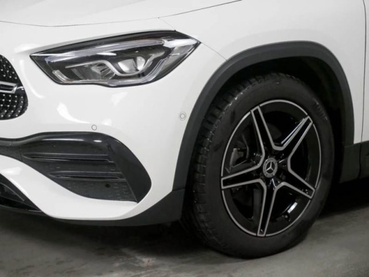 Mercedes-Benz GLA SUV 220 d AMG Line Premium Plus 4matic auto (3)