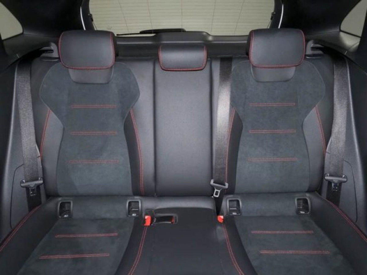 Mercedes-Benz GLA SUV 220 d AMG Line Premium Plus 4matic auto (7)