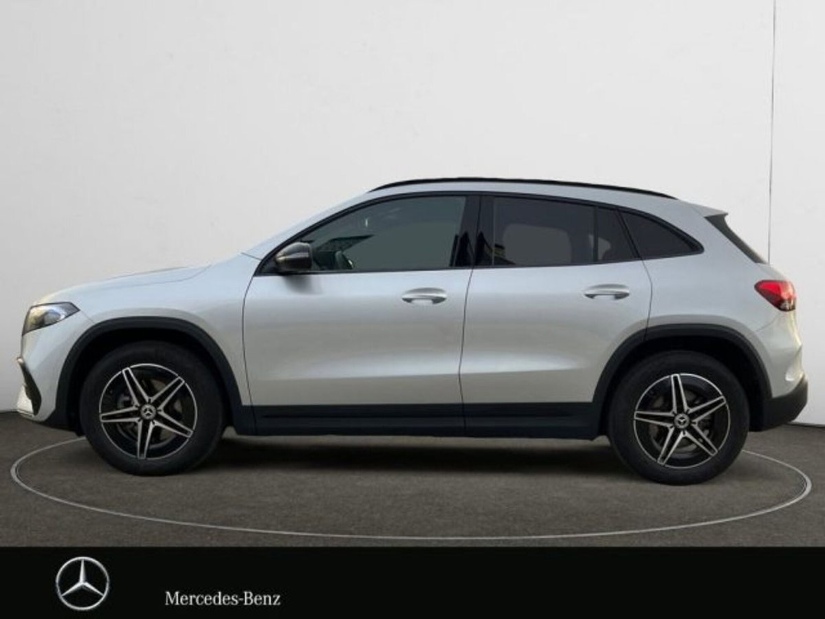 Mercedes-Benz EQA 300 AMG Line Premium 4matic (2)