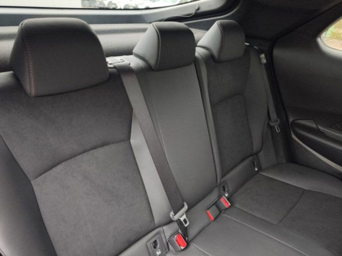 Toyota Toyota C-HR 2.0 hv GR Sport Premiere awd e-cvt (13)