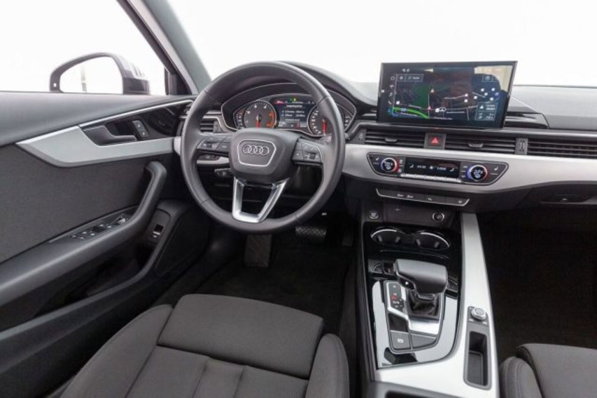 Audi A4 Avant 35 TDI/163 CV S tronic S line edition (10)
