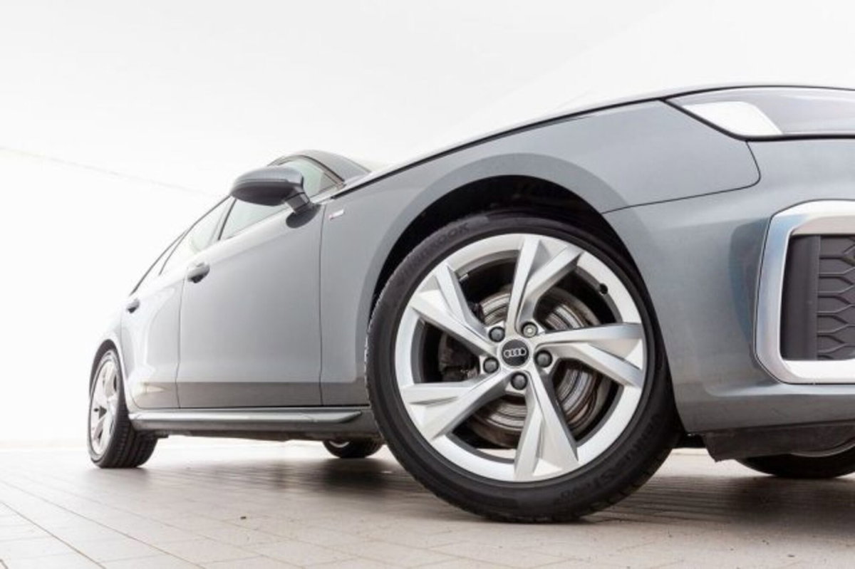 Audi A4 Avant 35 TDI/163 CV S tronic S line edition (4)