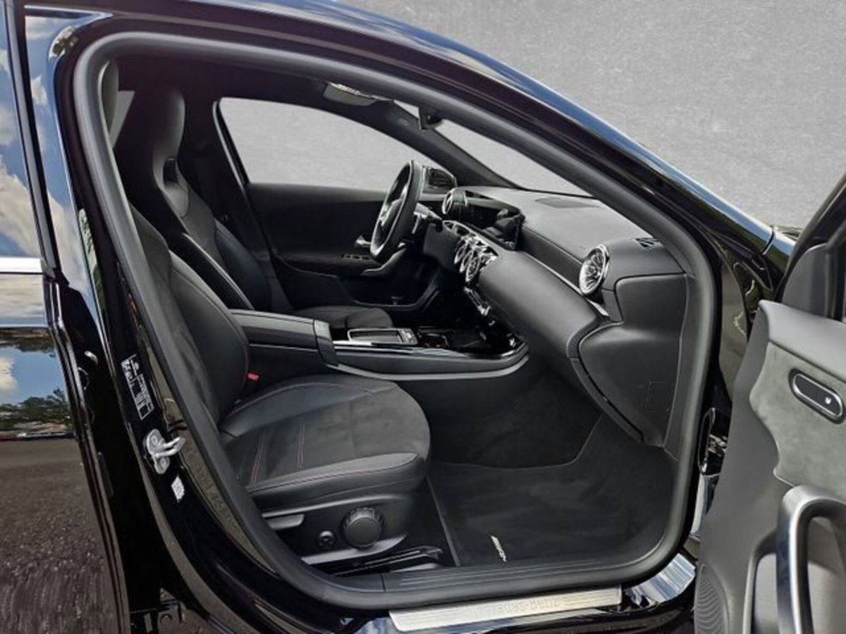 Mercedes-Benz Classe A 200 d AMG Line Premium Plus auto (3)