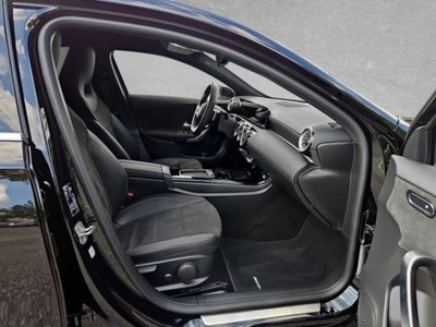 Mercedes-Benz Classe A 200 d AMG Line Premium Plus auto (3)