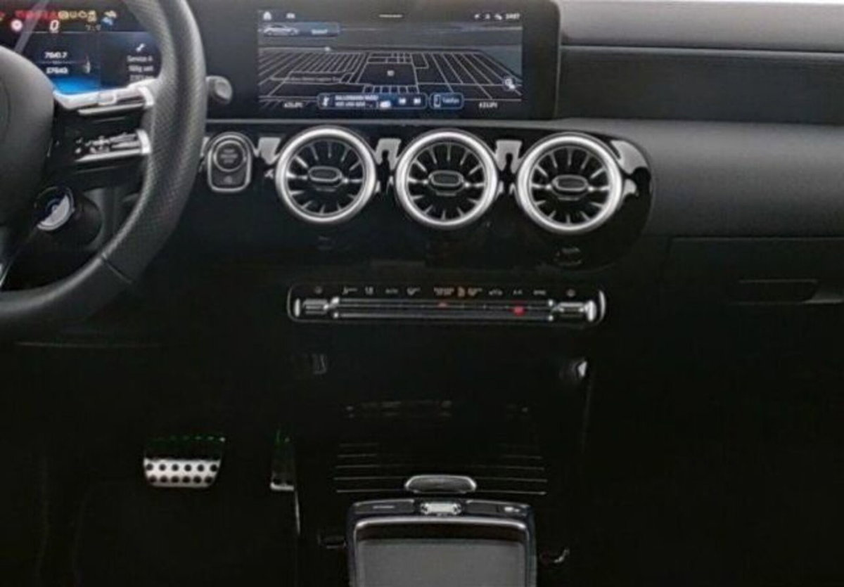 Mercedes-Benz Classe A Sedan AMG 35 AMG Line Premium 4matic auto (6)