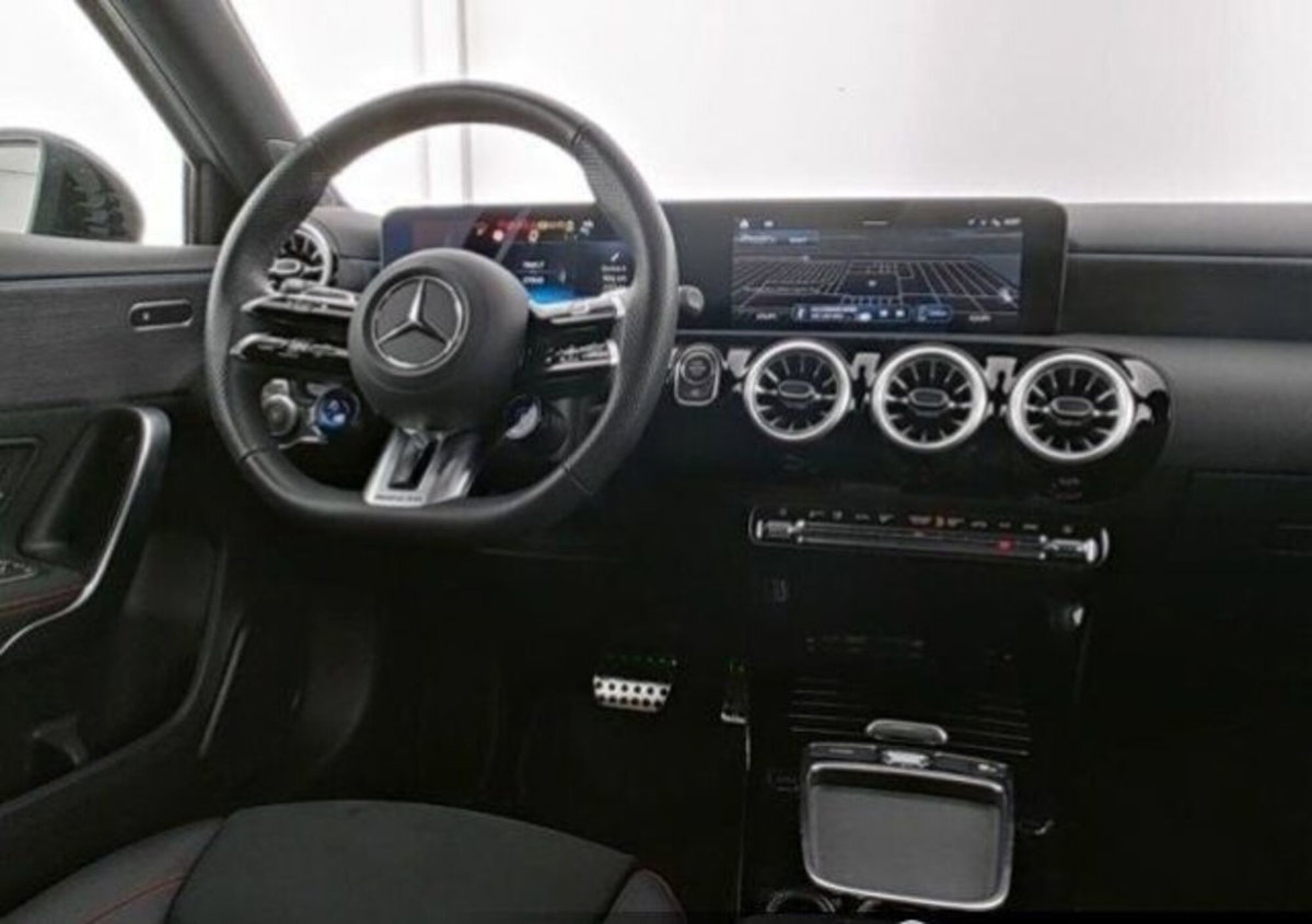 Mercedes-Benz Classe A Sedan AMG 35 AMG Line Premium 4matic auto (7)