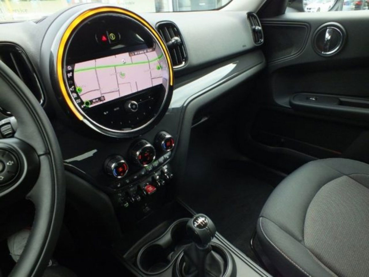 MINI Mini Countryman 2.0 Cooper D Essential Countryman (9)