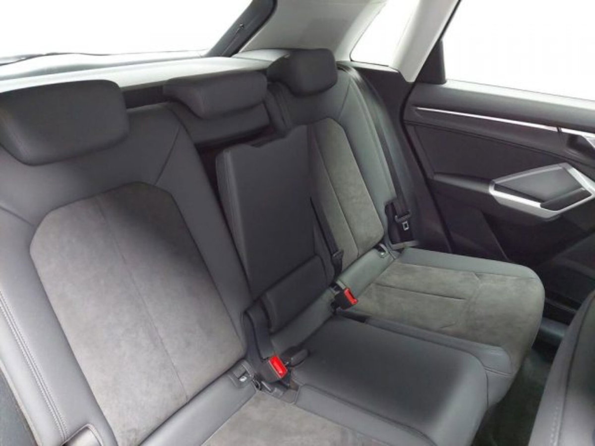 Audi Q3 35 TFSI S tronic S line edition (17)
