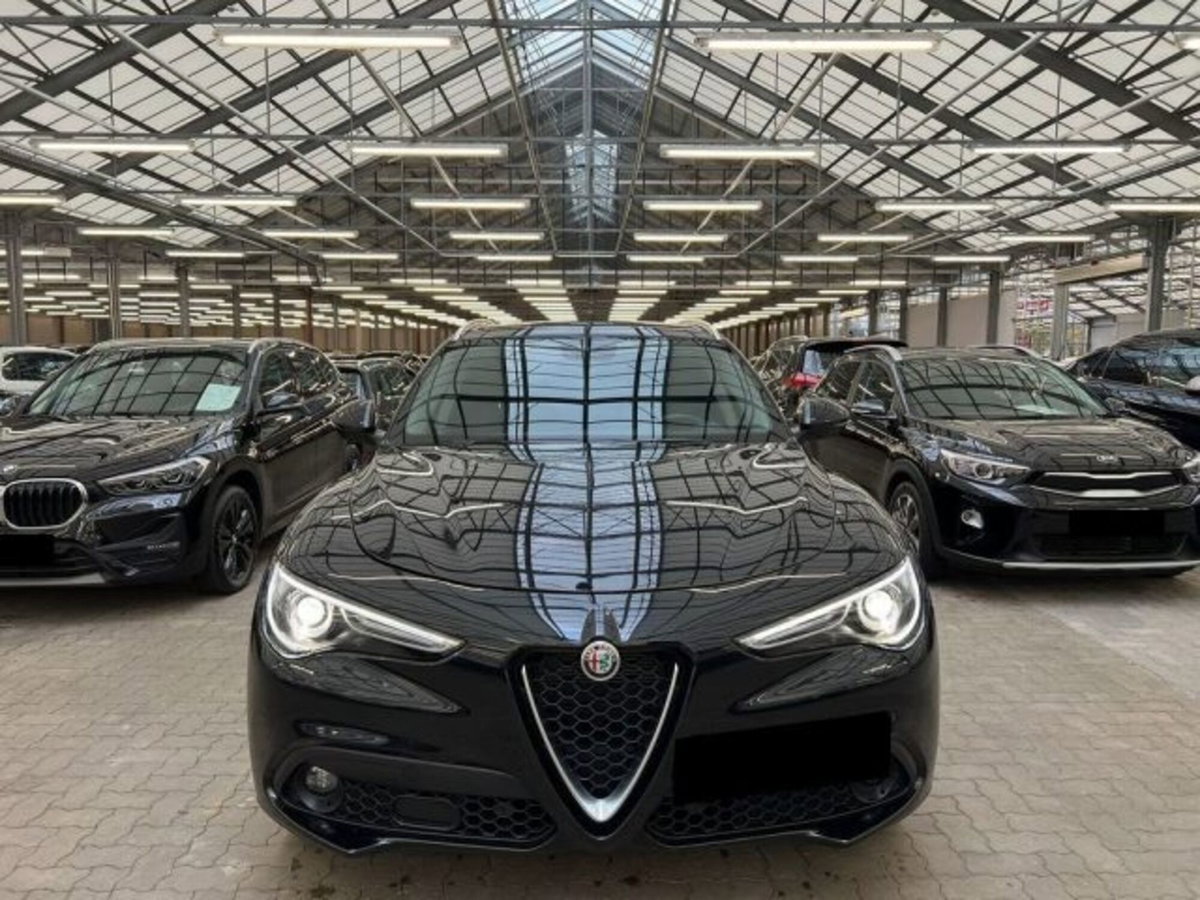 Alfa Romeo Stelvio Stelvio 2.2 Turbodiesel 210 CV AT8 Q4 Ti (2)
