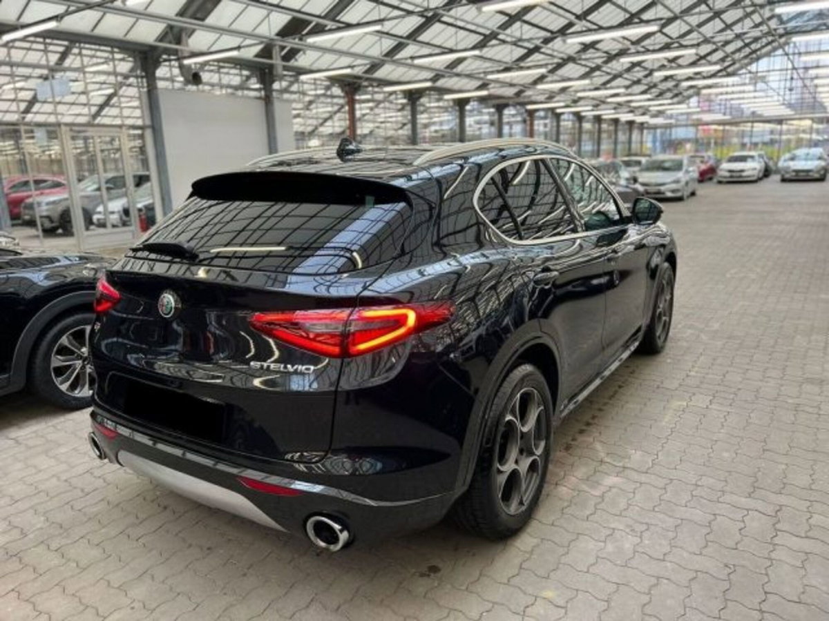Alfa Romeo Stelvio Stelvio 2.2 Turbodiesel 210 CV AT8 Q4 Ti (4)