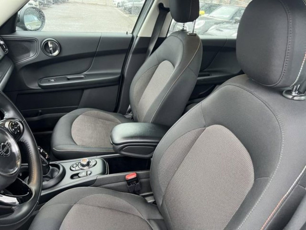 MINI Mini Countryman 2.0 Cooper D Essential Countryman (7)