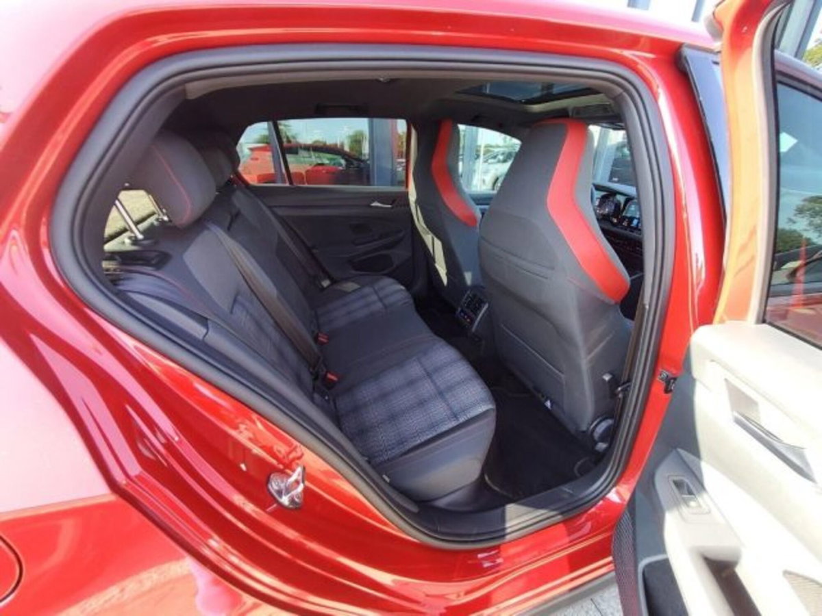 Volkswagen Golf 2.0 TSI GTI DSG (11)