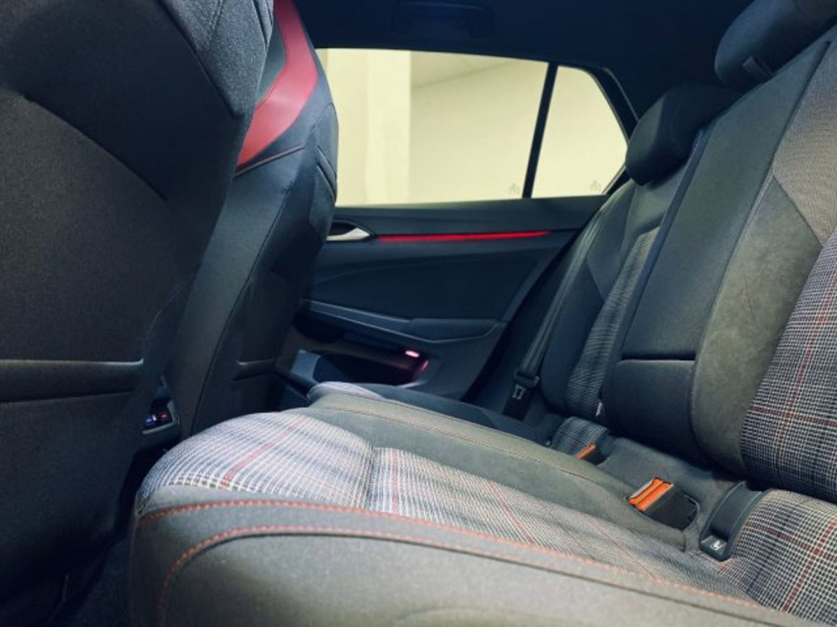 Volkswagen Golf 2.0 tsi GTI MT Ultimate 245cv (17)