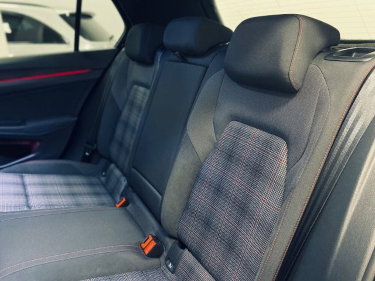 Volkswagen Golf 2.0 tsi GTI MT Ultimate 245cv (18)