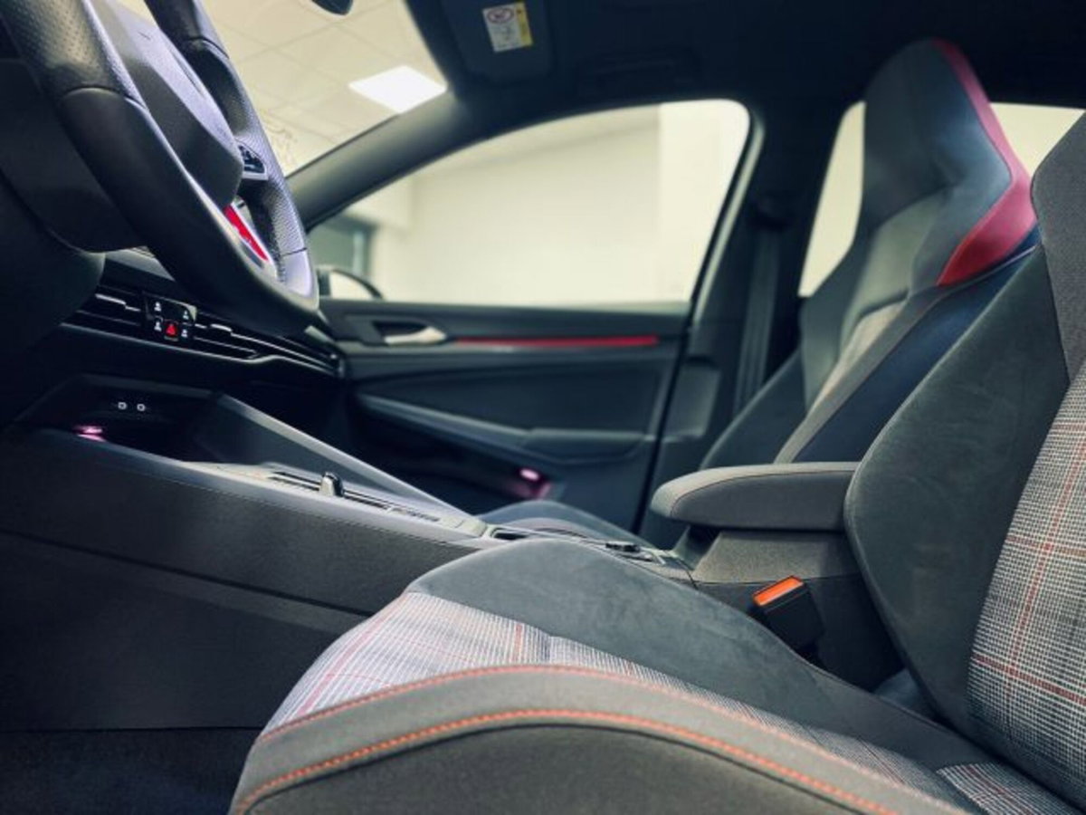 Volkswagen Golf 2.0 tsi GTI MT Ultimate 245cv (9)