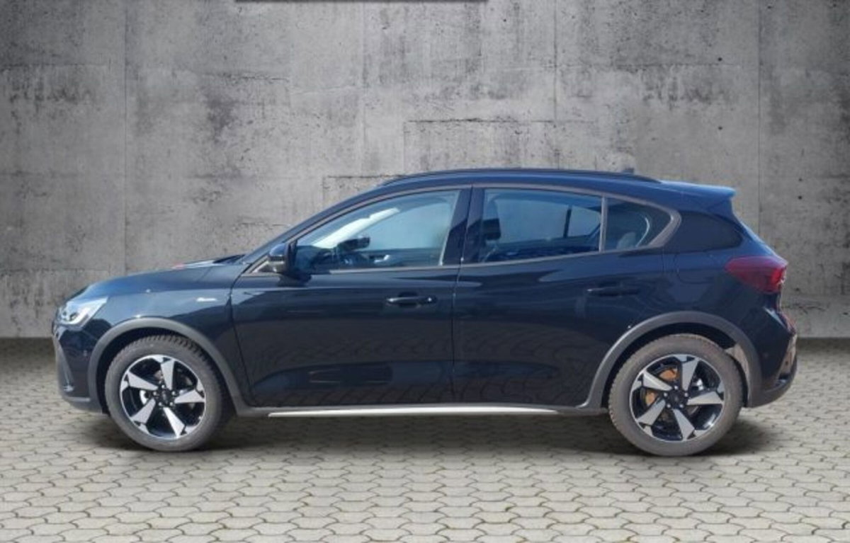 Ford Focus 1.5 EcoBlue 115 CV automatico 5p. Active Style (2)