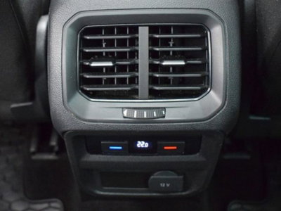 Volkswagen Tiguan 2.0 tdi R-Line 150cv dsg (15)