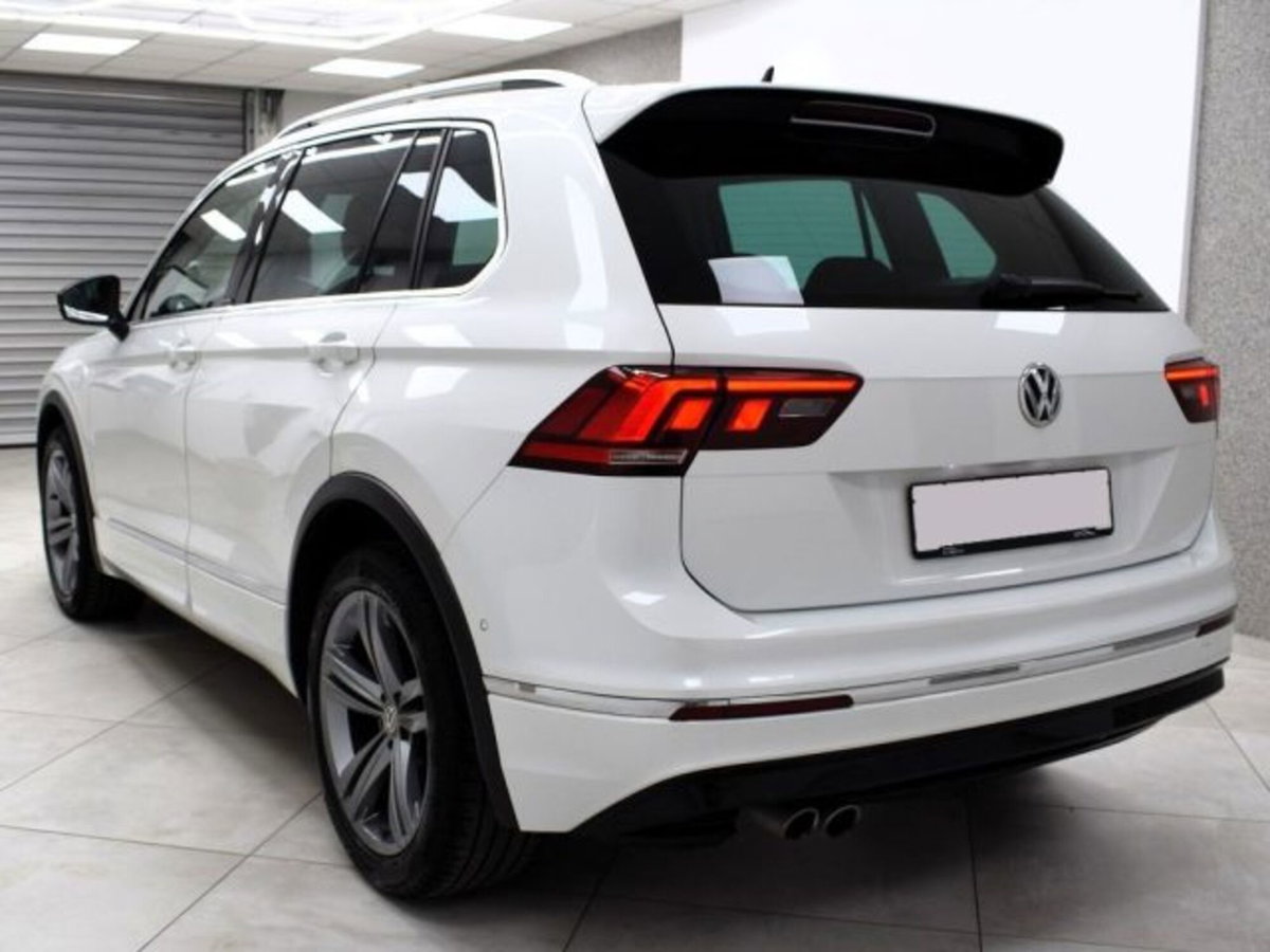 Volkswagen Tiguan 2.0 tdi R-Line 150cv dsg (5)