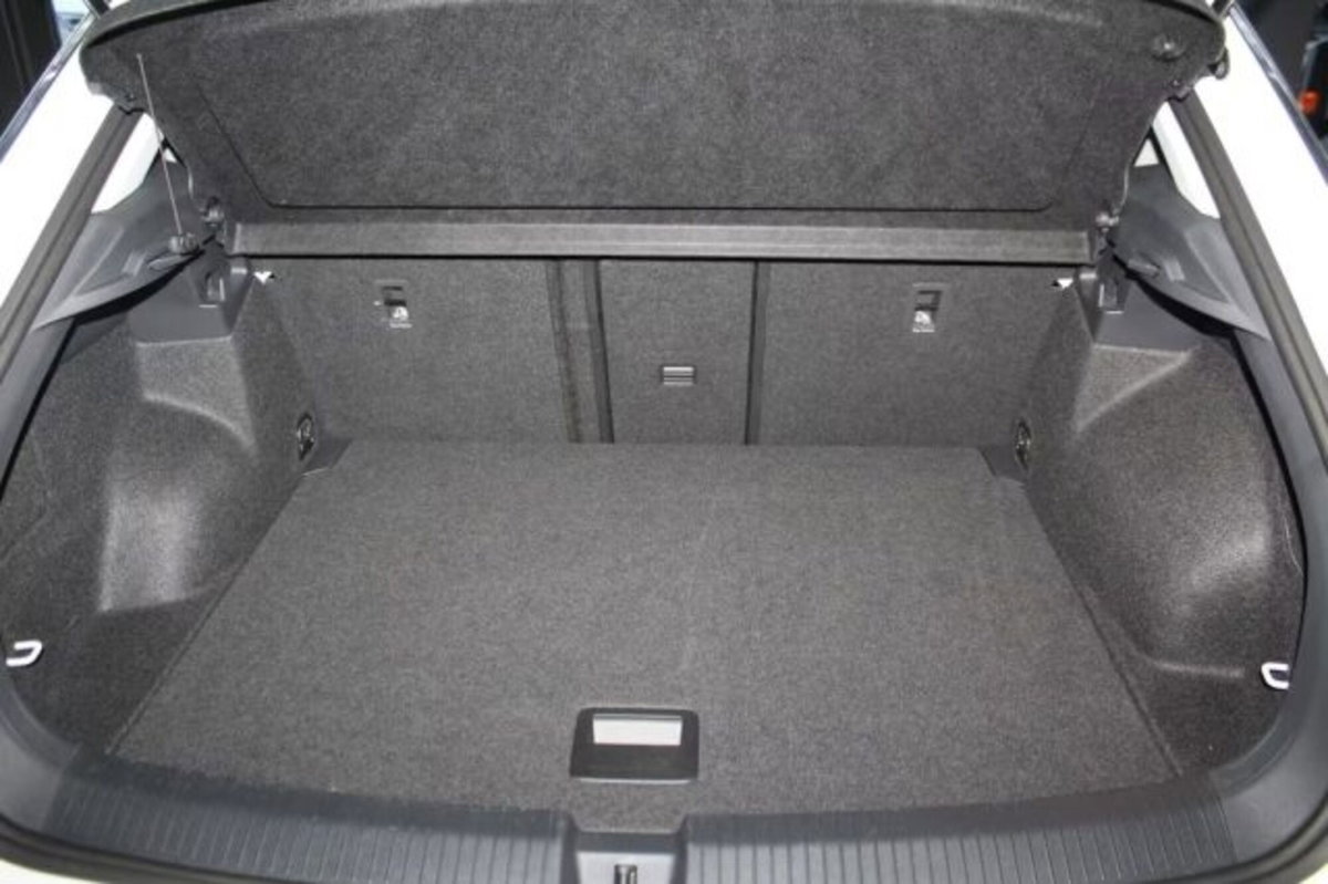 Volkswagen T-Roc 1.0 TSI Life (13)