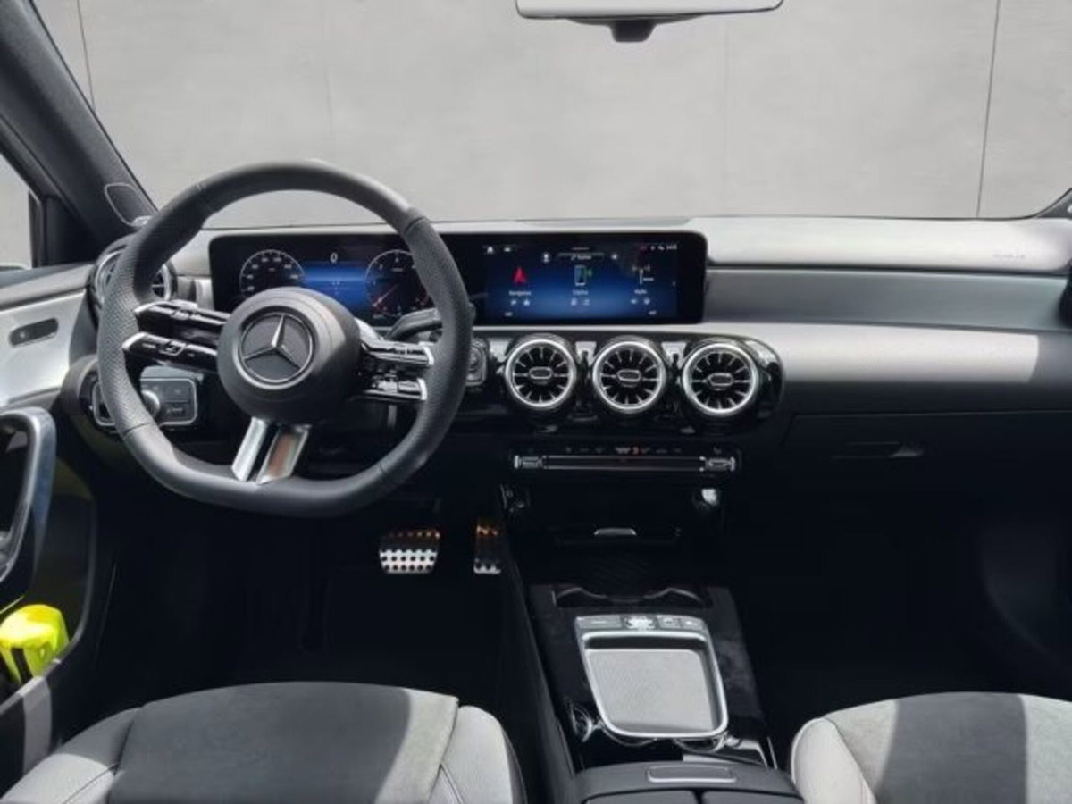 Mercedes-Benz Classe A 180 d AMG Line Premium Plus auto (11)