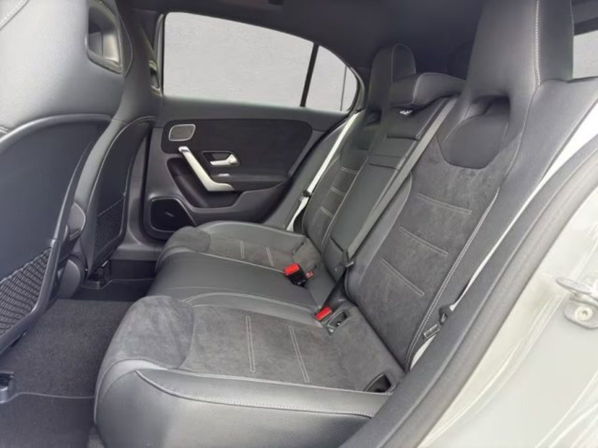 Mercedes-Benz Classe A 180 d AMG Line Premium Plus auto (16)
