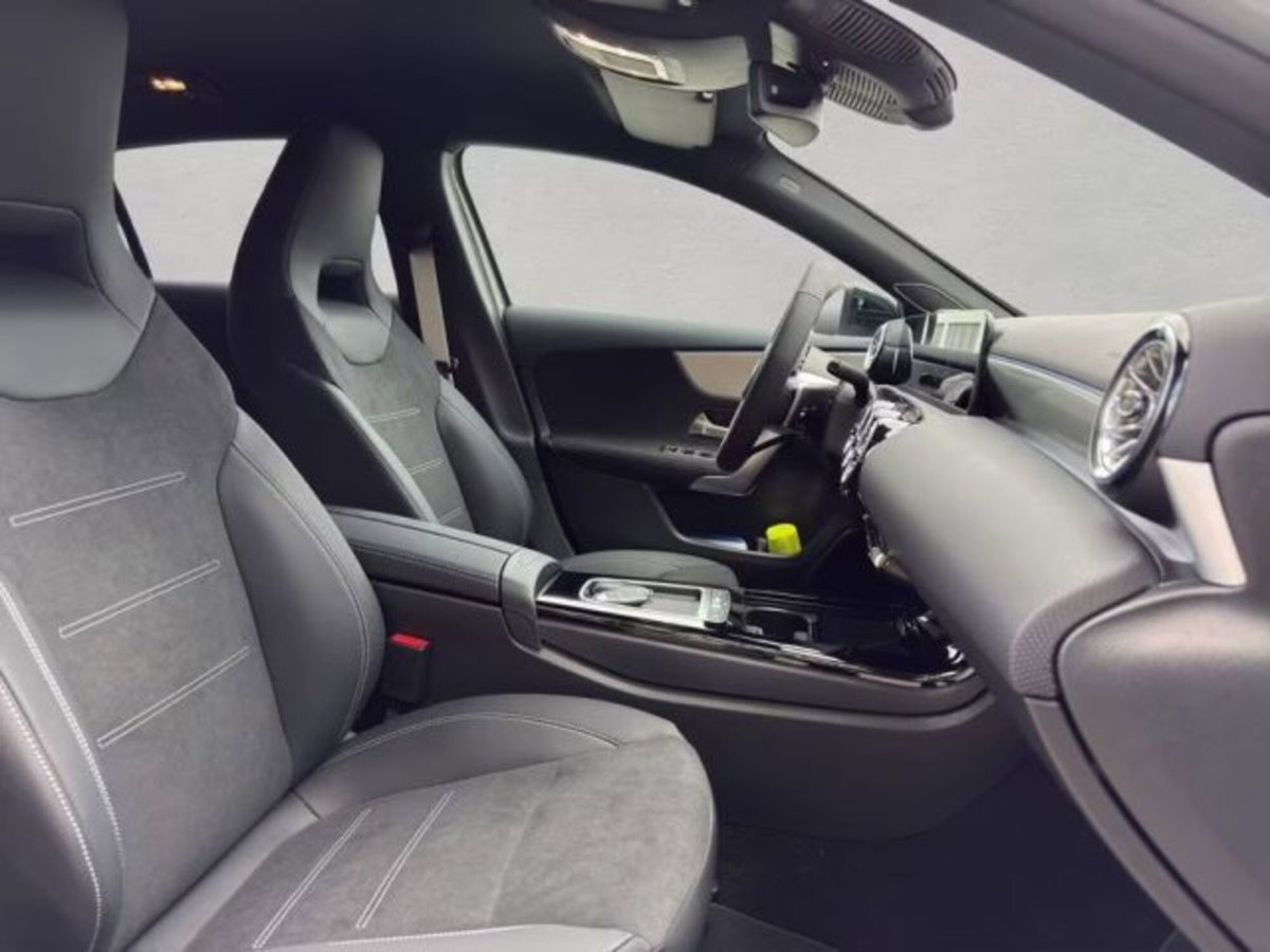 Mercedes-Benz Classe A 180 d AMG Line Premium Plus auto (17)