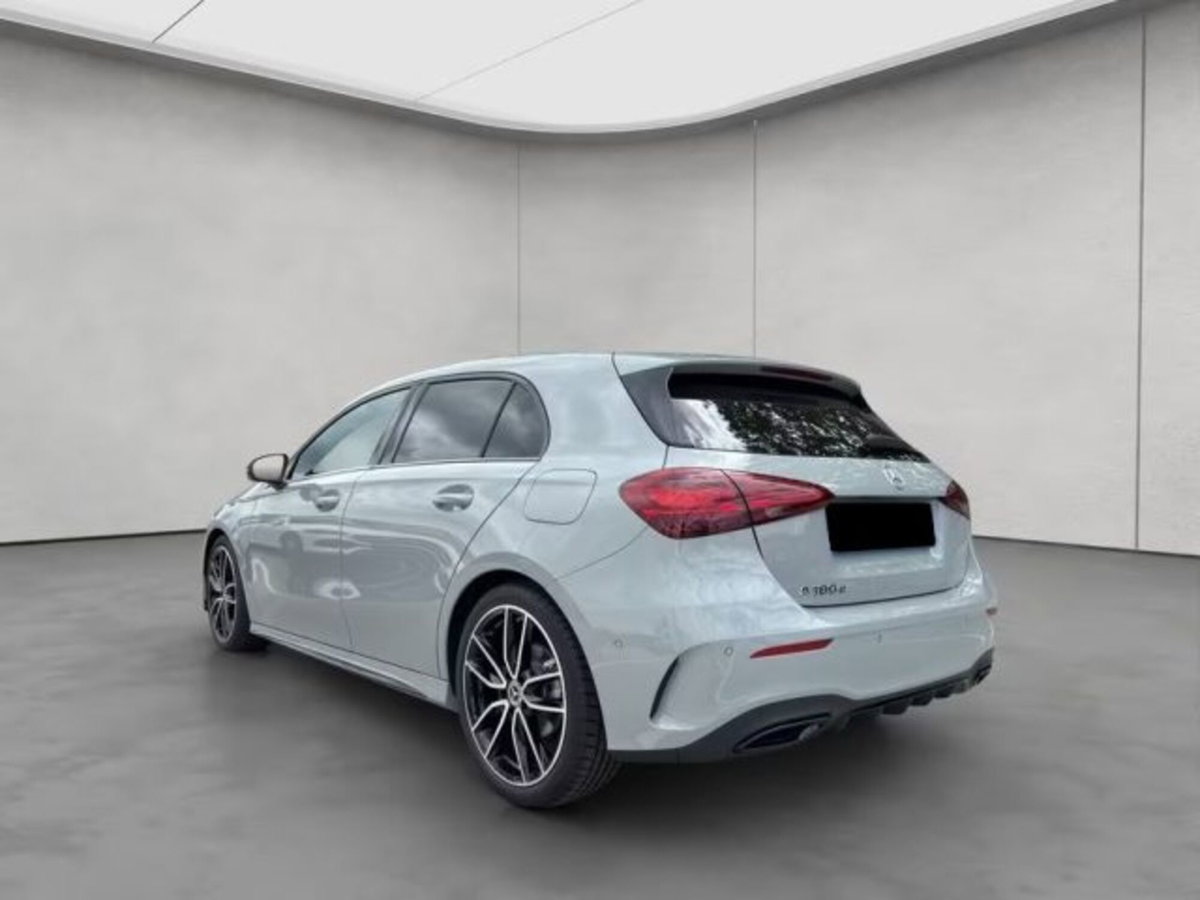 Mercedes-Benz Classe A 180 d AMG Line Premium Plus auto (3)