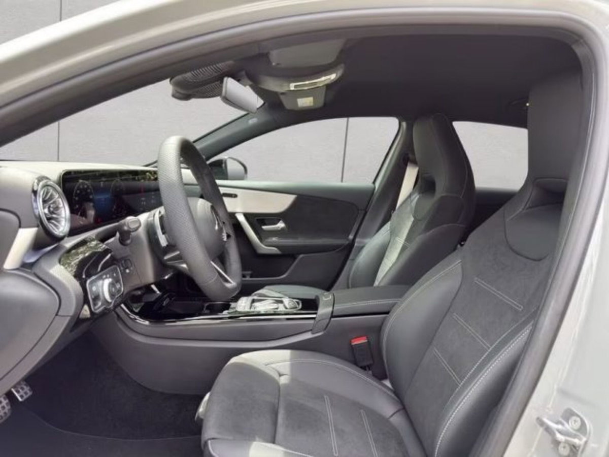 Mercedes-Benz Classe A 180 d AMG Line Premium Plus auto (9)