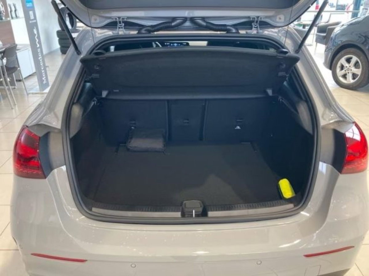 Mercedes-Benz Classe A 180 d AMG Line Premium Plus auto (20)
