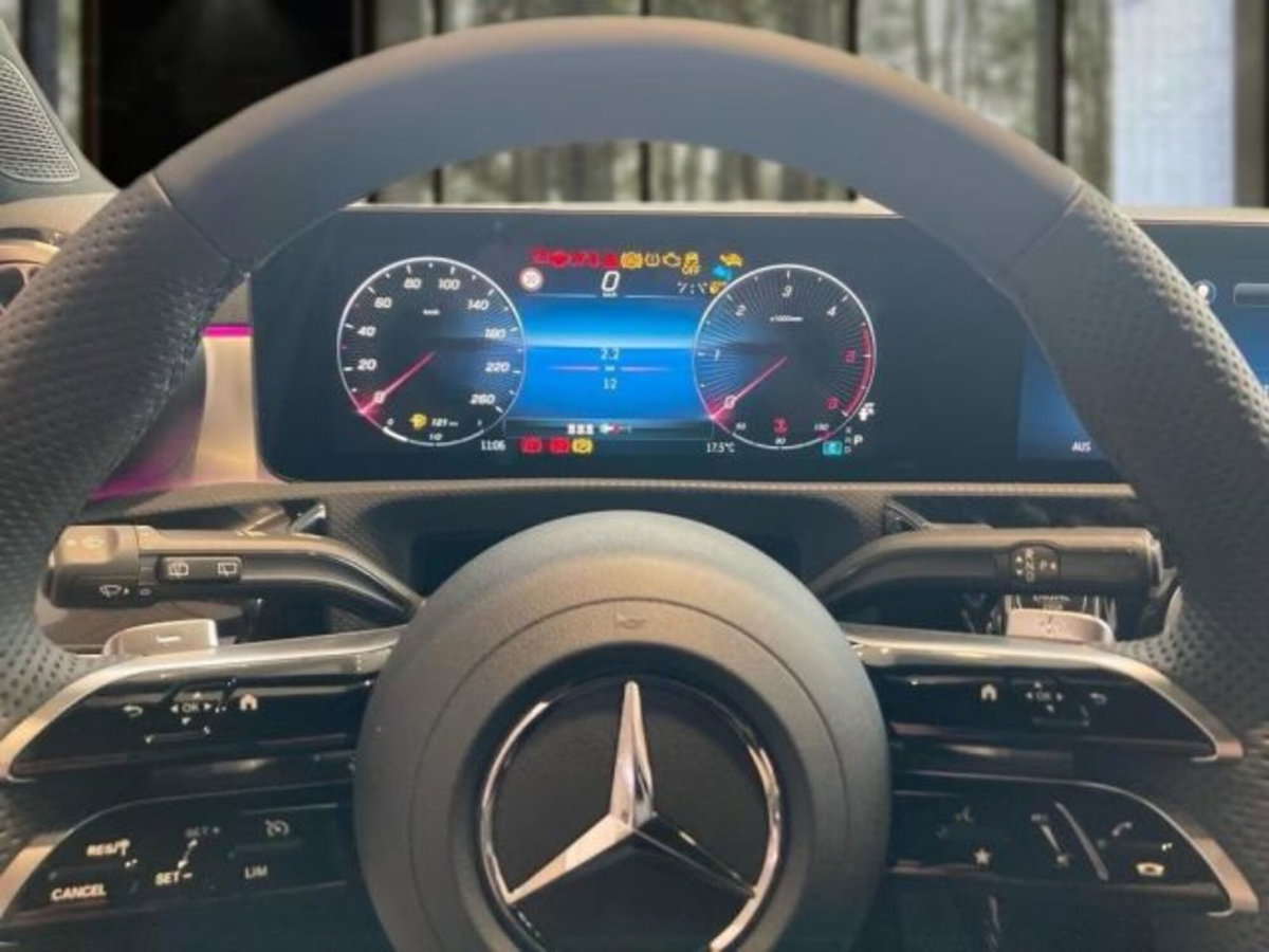 Mercedes-Benz Classe A 180 d AMG Line Premium Plus auto (9)