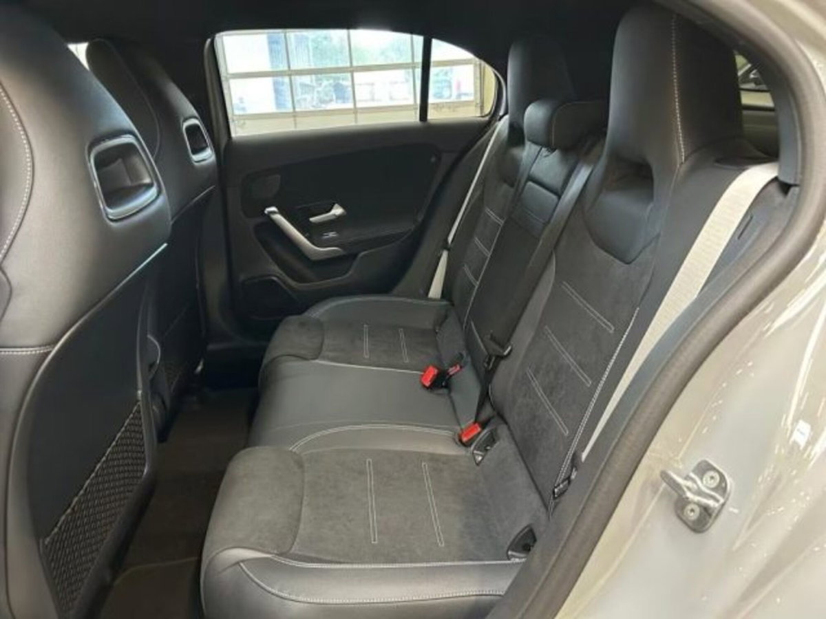 Mercedes-Benz Classe A 180 d AMG Line Premium Plus auto (13)