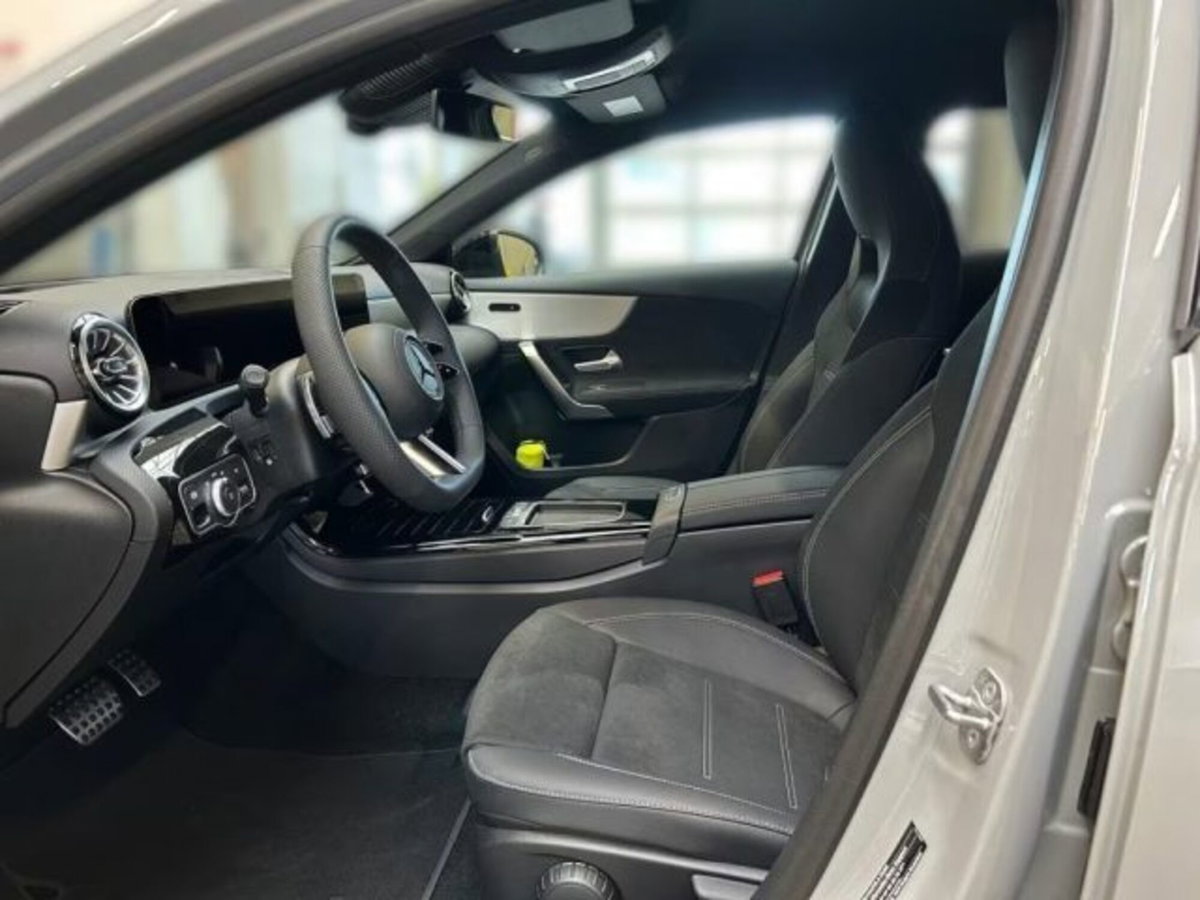 Mercedes-Benz Classe A 180 d AMG Line Premium Plus auto (7)