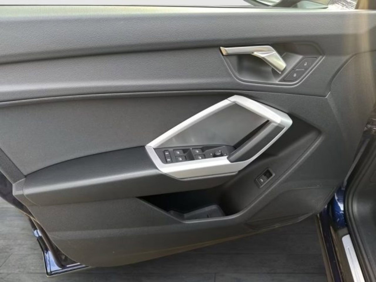 Audi Q3 Sportback 35 TDI S line edition (9)