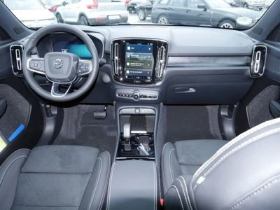 Volvo XC40 Recharge Pure Electric Single Motor FWD Plus (15)