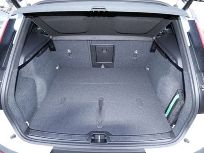 Volvo XC40 Recharge Pure Electric Single Motor FWD Plus (17)