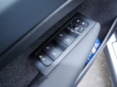 Volvo XC40 Recharge Pure Electric Single Motor FWD Plus (4)