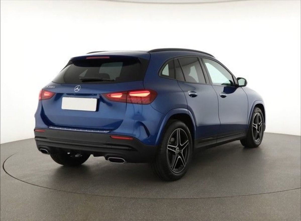 Mercedes-Benz GLA SUV 200 d AMG Line Premium Plus 4matic auto (5)